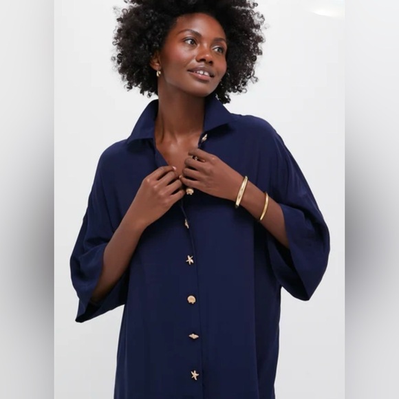 Tuckernuck Tops - Tuckernuck Navy Viscose Charmeuse Nautilus Blouse | Gold Buttons | NWT | XS